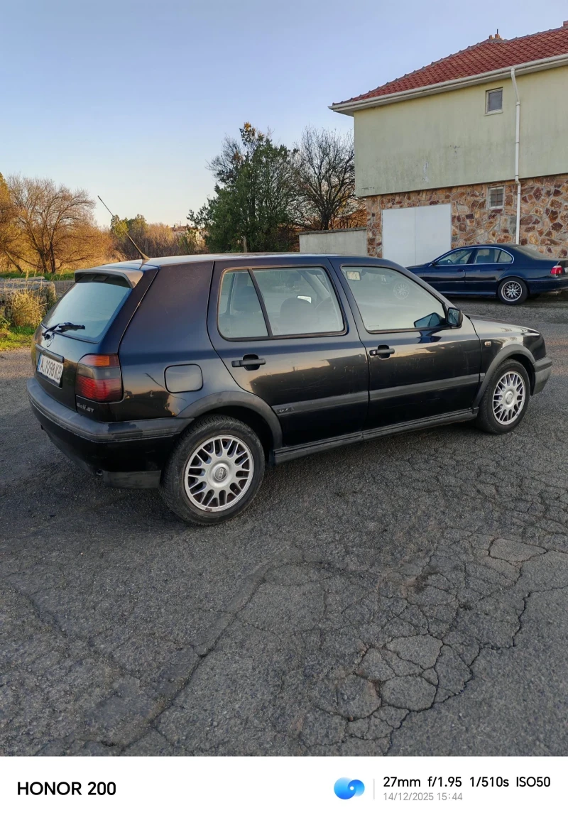 VW Golf 1.6 GT 101 KS. , снимка 3 - Автомобили и джипове - 52806999