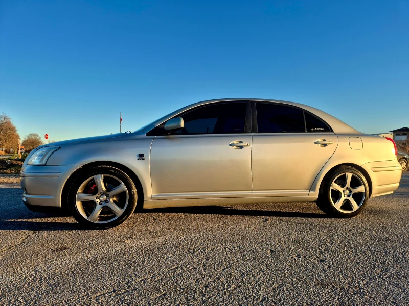 Toyota Avensis 1.8 VVTI, снимка 11 - Автомобили и джипове - 52930325