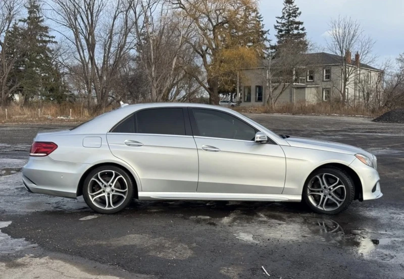 Mercedes-Benz E 350 4MATIC * * КАМЕРА * * CARFAX * * АВТО КРЕДИТ * * , снимка 5 - Автомобили и джипове - 53012268