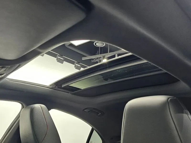 Mercedes-Benz CLA 2.5, снимка 13 - Автомобили и джипове - 54287661