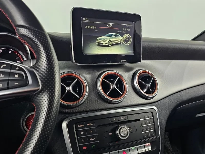 Mercedes-Benz CLA 2.5, снимка 17 - Автомобили и джипове - 54287661