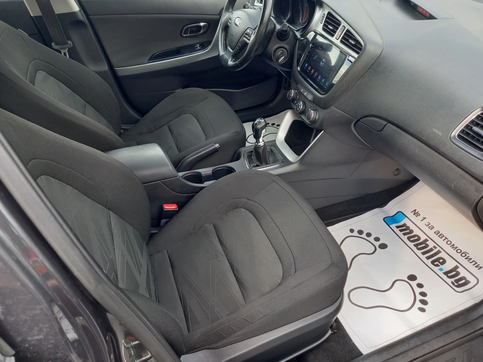 Kia Ceed 1.4 -90KC  HAВИГАЦИЯ   6 - СКОРОСТИ ТОП СЪСТОЯНИЕ  | Mobile.bg — изображение 12
