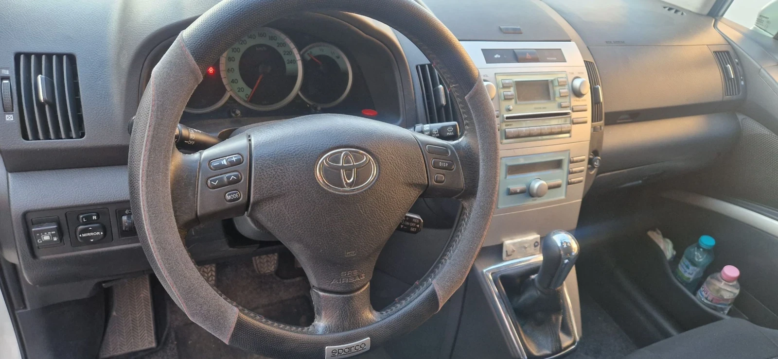 Toyota Corolla verso 1.8 LPC - изображение 10