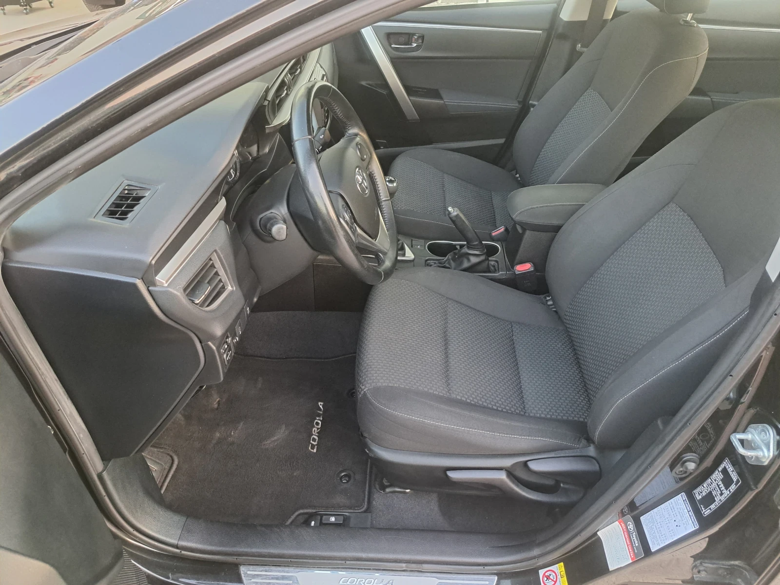 Toyota Corolla 1.6i 132 k.c Valve Matic* Navi - изображение 7