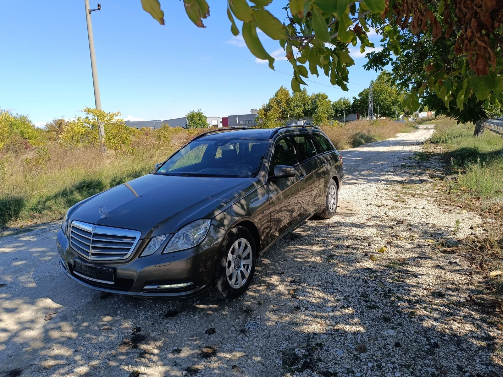 Mercedes-Benz E 220  - изображение 3