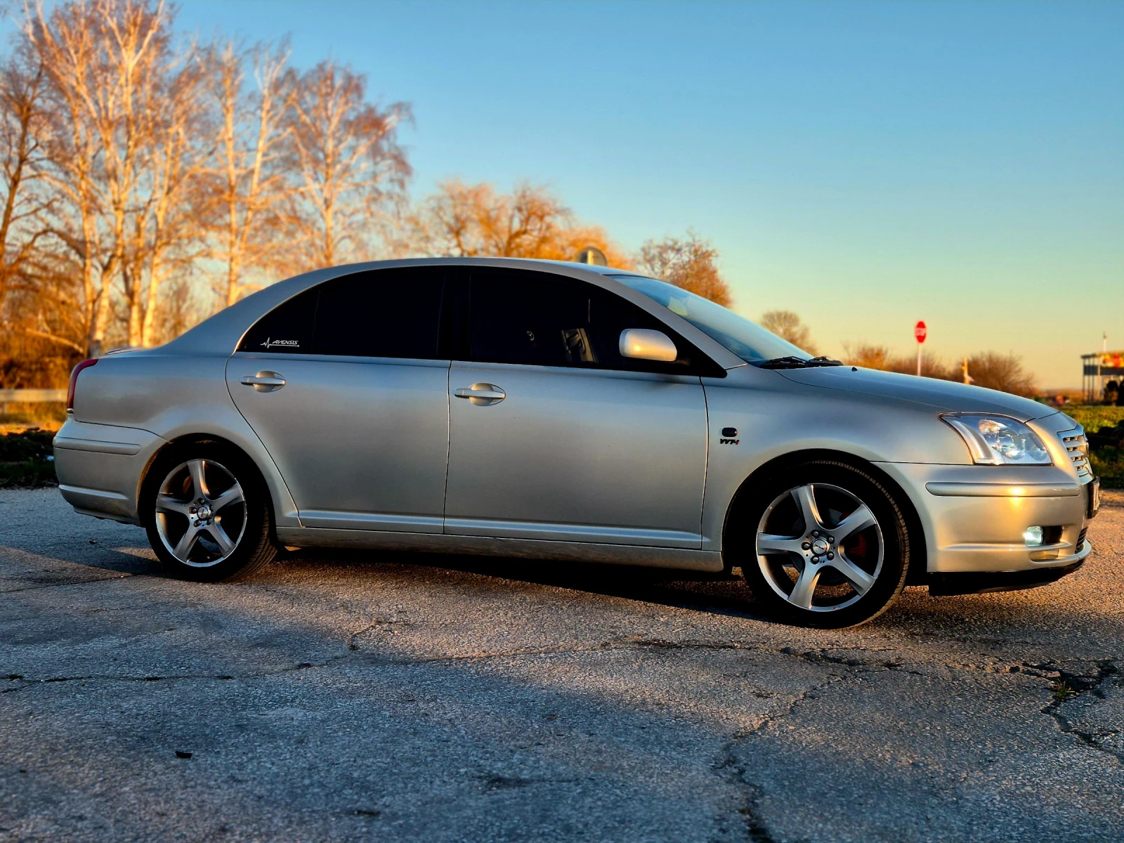 Toyota Avensis 1.8 VVTI - изображение 6