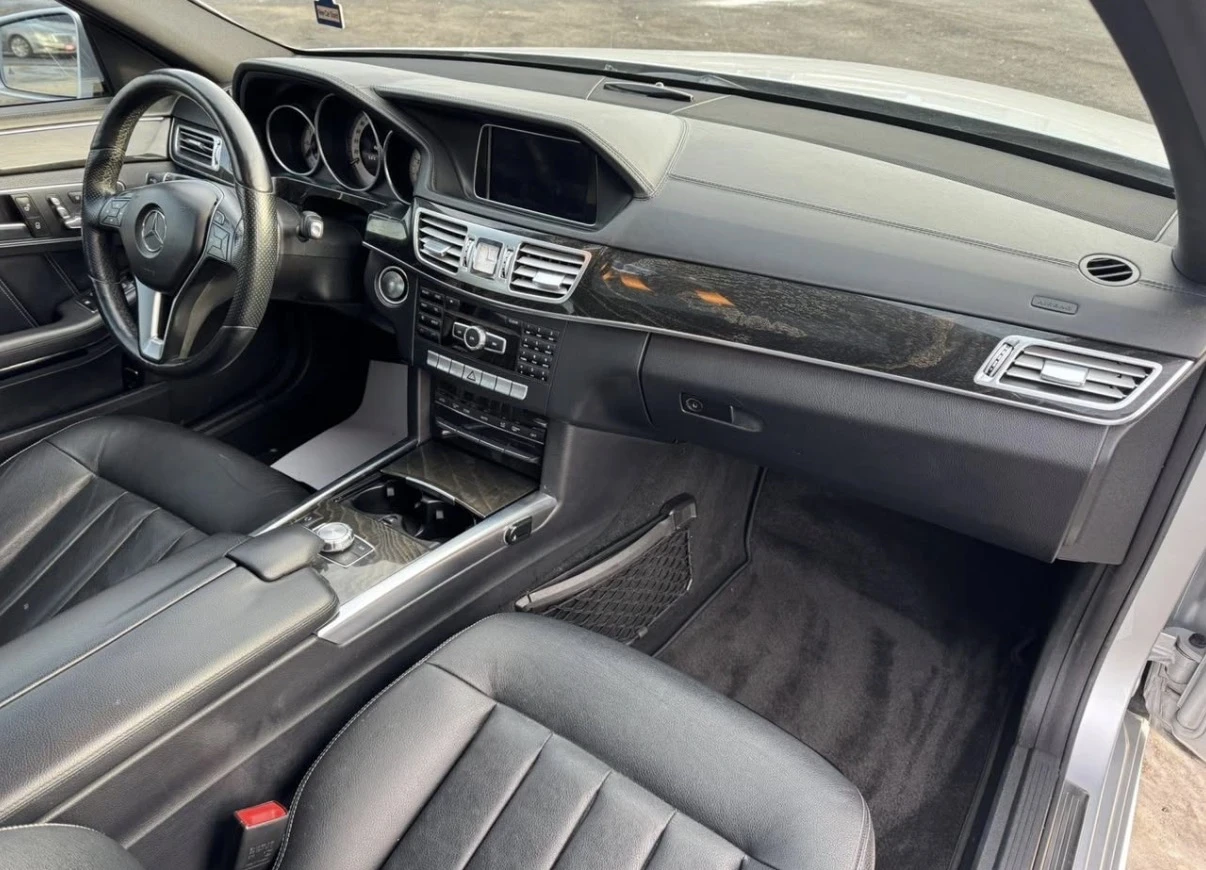 Mercedes-Benz E 350 4MATIC * * КАМЕРА * * CARFAX * * АВТО КРЕДИТ * *  - изображение 6