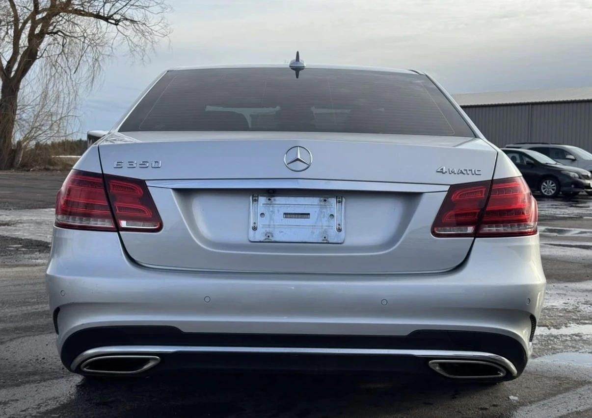 Mercedes-Benz E 350 4MATIC * * КАМЕРА * * CARFAX * * АВТО КРЕДИТ * *  - изображение 3