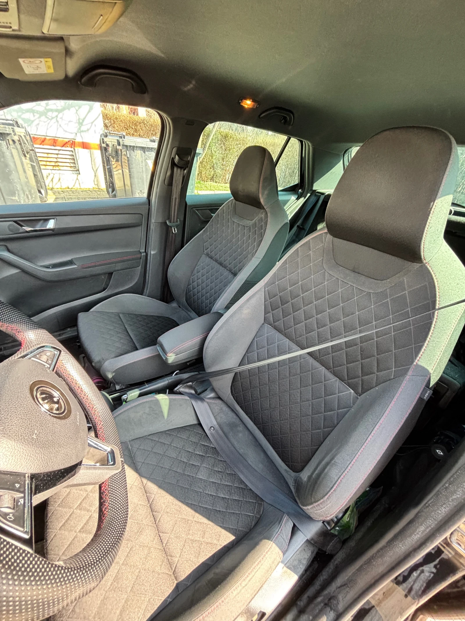 Skoda Fabia Monte Carlo, снимка 9 - Автомобили и джипове - 53743950