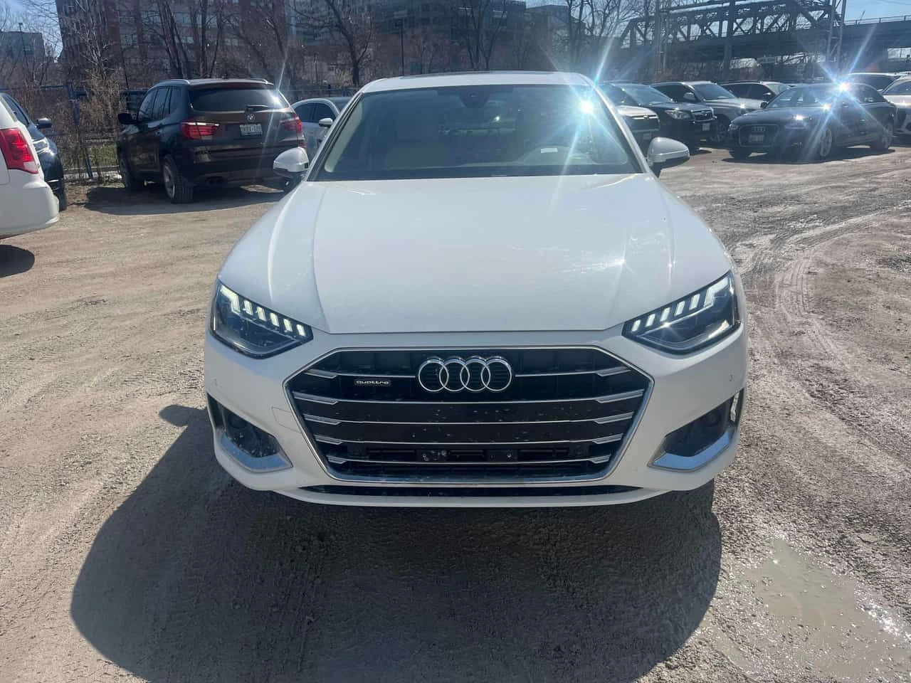 Audi A4  Komfort /DIS/CAMERA/LED/КЛИП НА МОТОРА , снимка 5 - Автомобили и джипове - 54167654