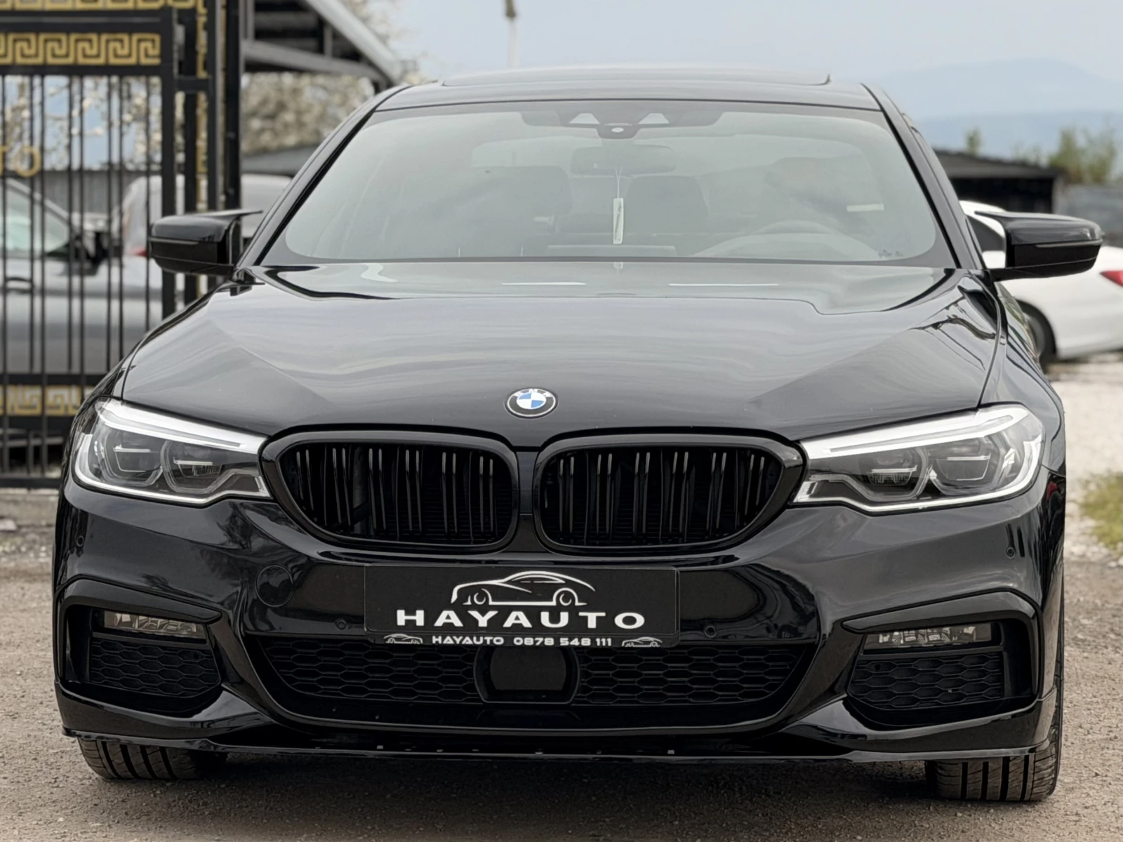 BMW 530 d= M-performance aero pack= Distronic= Soft Close=