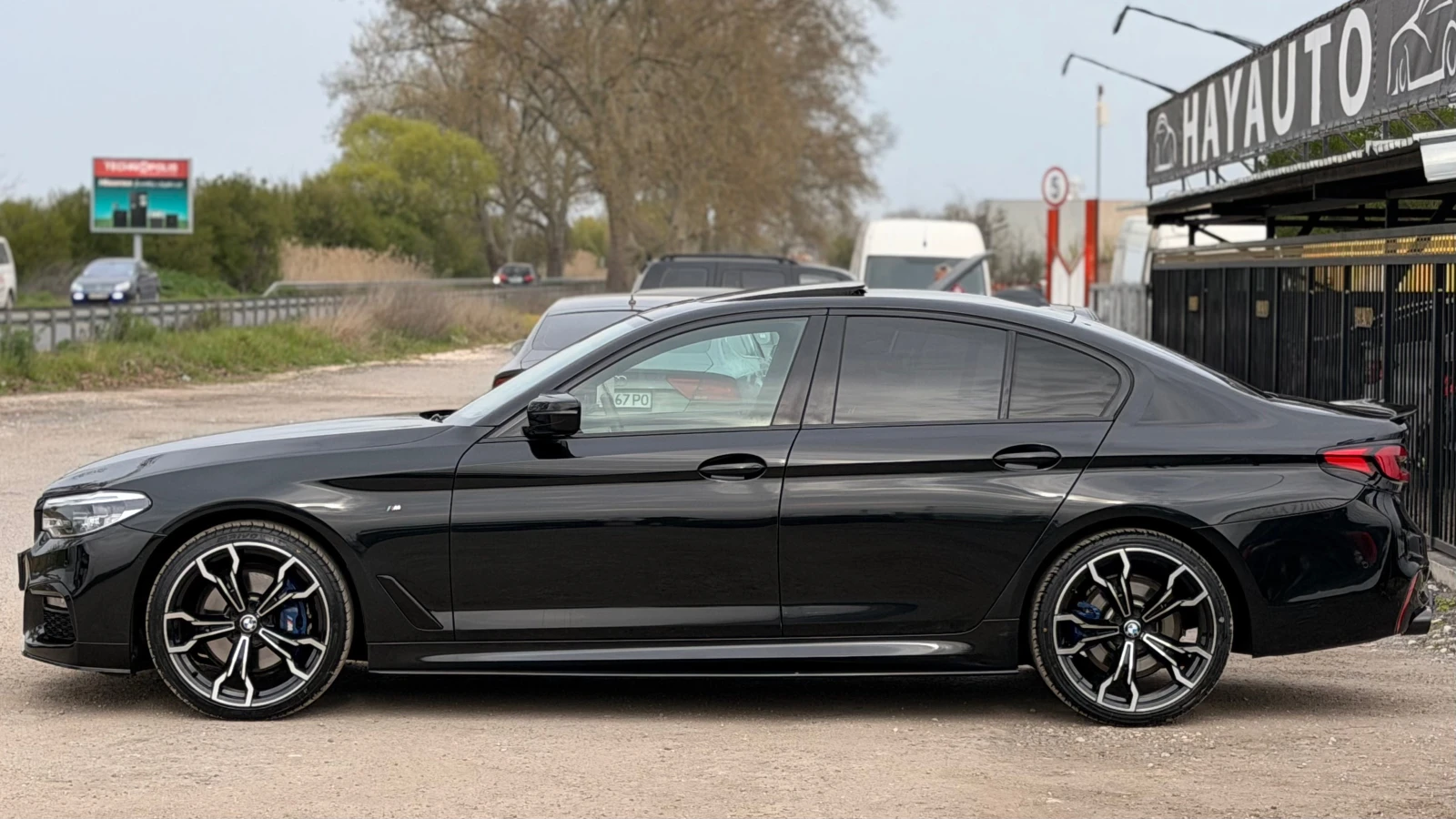 BMW 530 d= M-performance aero pack= Distronic= Soft Close=, снимка 8 - Автомобили и джипове - 54206598