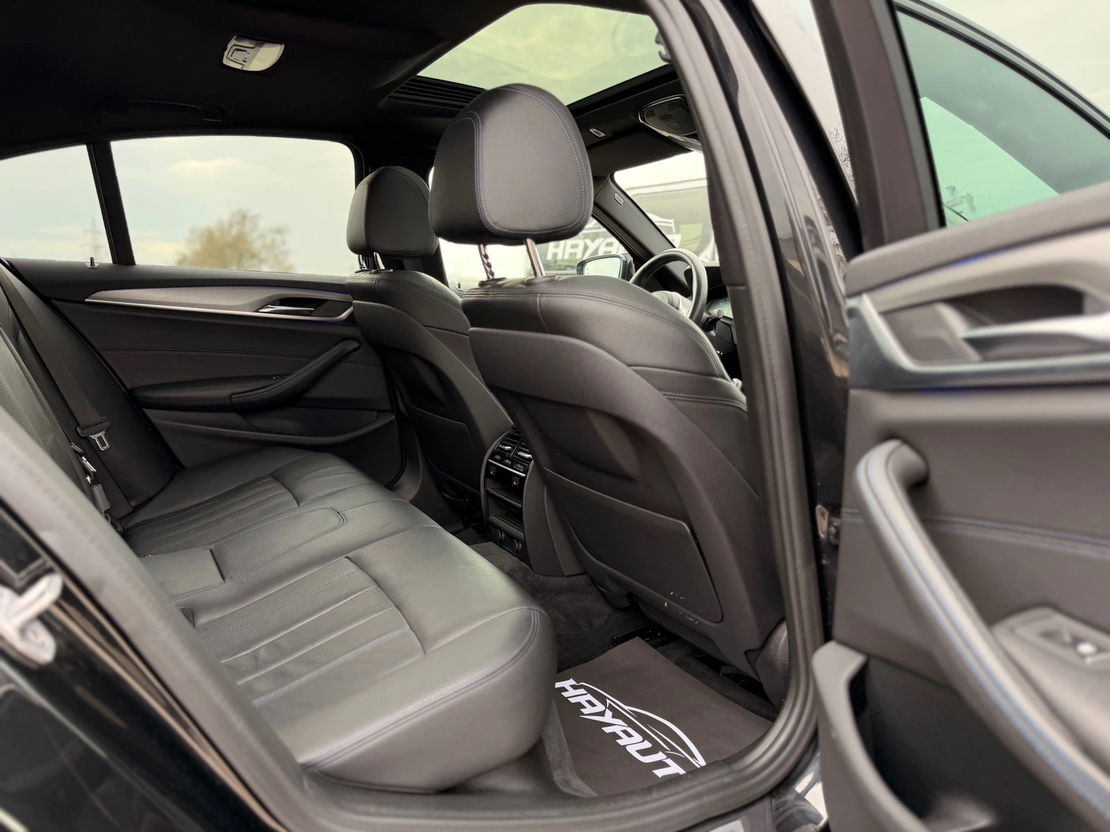 BMW 530 d= M-performance aero pack= Distronic= Soft Close=, снимка 12 - Автомобили и джипове - 54206598