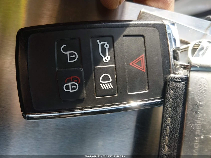 Jaguar E-pace 2.0l P250 Awd Automatic, снимка 11 - Автомобили и джипове - 54242503