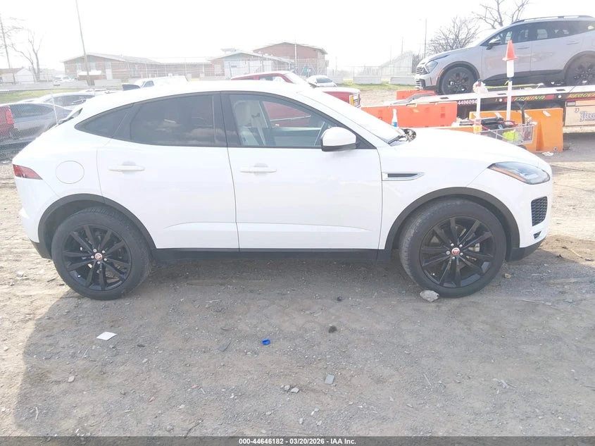 Jaguar E-pace 2.0l P250 Awd Automatic, снимка 13 - Автомобили и джипове - 54242503