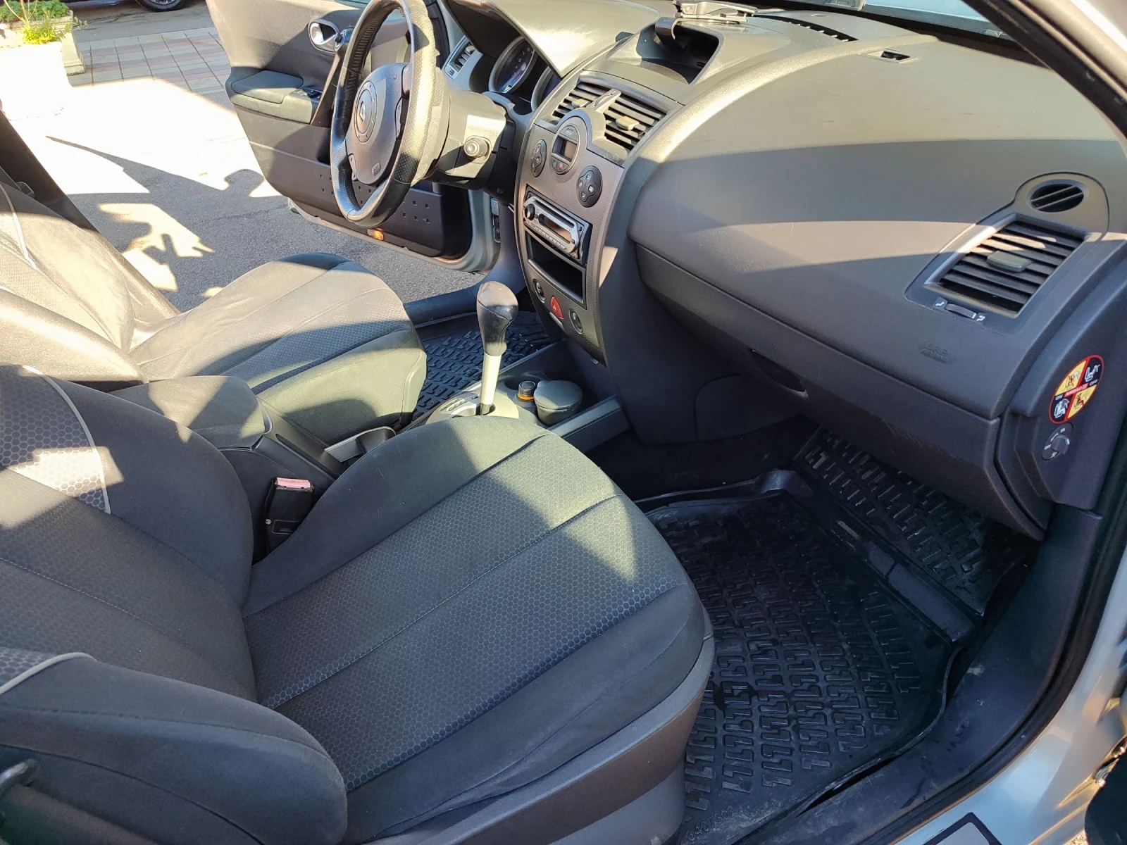 Renault Megane 2000, снимка 7 - Автомобили и джипове - 54250579