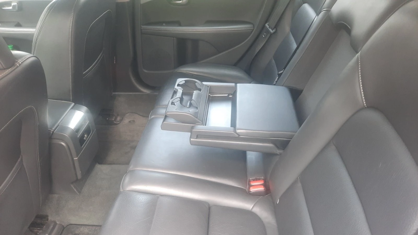 Volvo V70 2.0, снимка 2 - Автомобили и джипове - 54294880