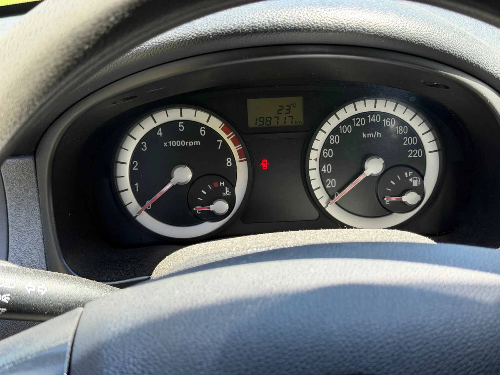 Kia Rio 1.4, снимка 14 - Автомобили и джипове - 54726229