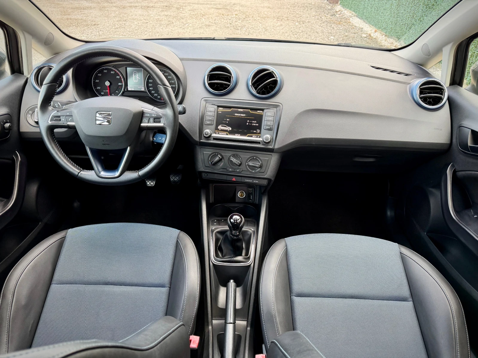 Seat Ibiza 1.0 MPI* CONNECT, снимка 10 - Автомобили и джипове - 54766402