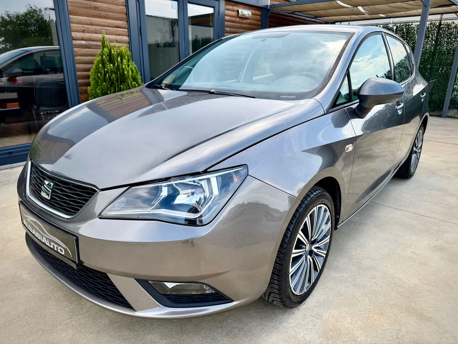 Seat Ibiza 1.0 MPI* CONNECT, снимка 8 - Автомобили и джипове - 54766402