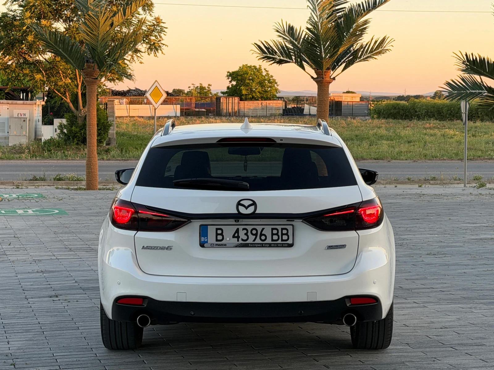 Mazda 6 2.2D Skyactiv Face Full, снимка 6 - Автомобили и джипове - 54906034