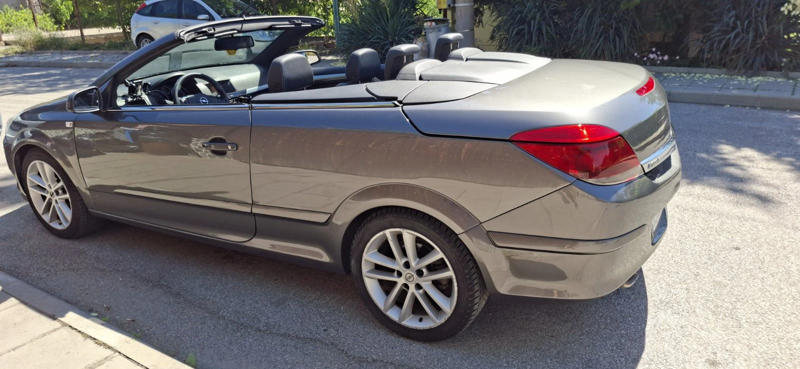 Opel Astra 1.8 Газ, снимка 2 - Автомобили и джипове - 55085366