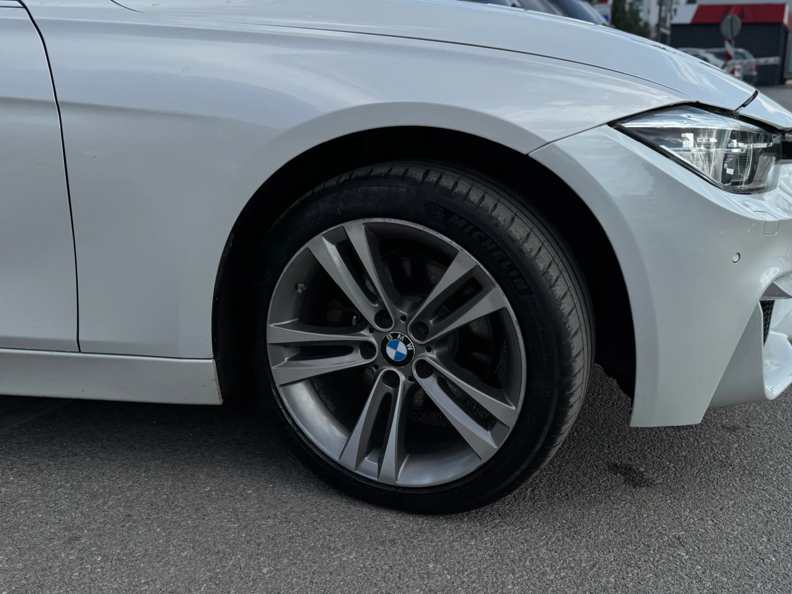 BMW 330 330i 126хил км, снимка 5 - Автомобили и джипове - 55302158