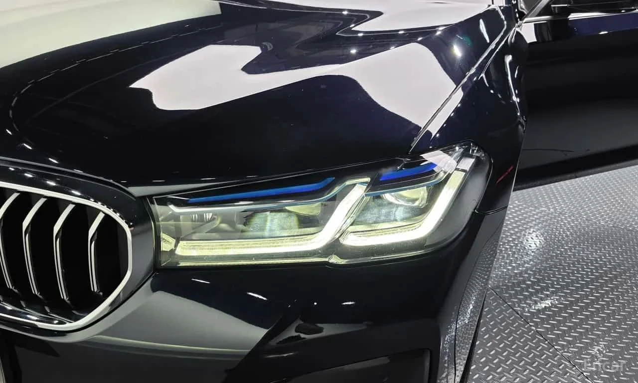BMW 530E M Sport  CARFAX, снимка 17 - Автомобили и джипове - 55540198