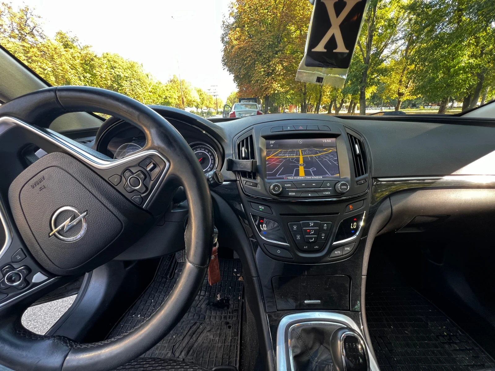 Opel Insignia ST 1.6 ecoflex, снимка 9 - Автомобили и джипове - 55584693