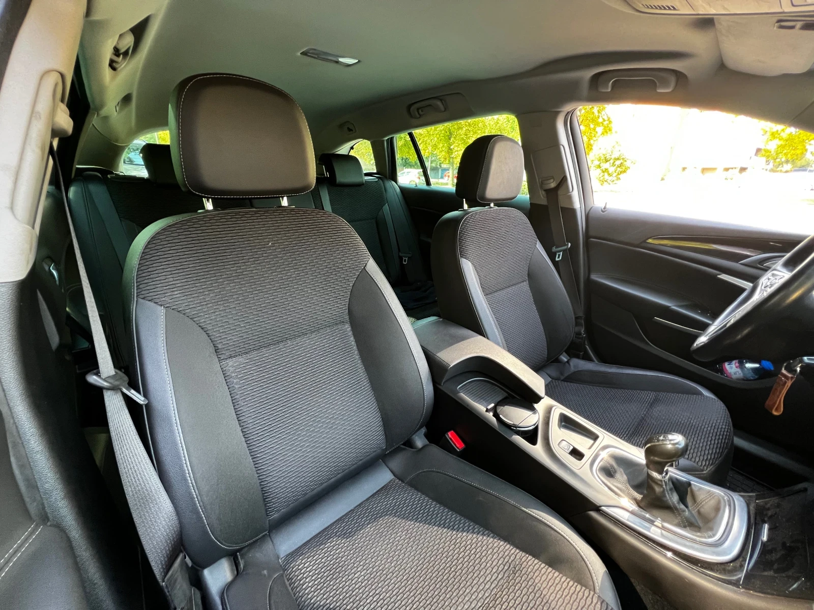 Opel Insignia ST 1.6 ecoflex, снимка 11 - Автомобили и джипове - 55584693