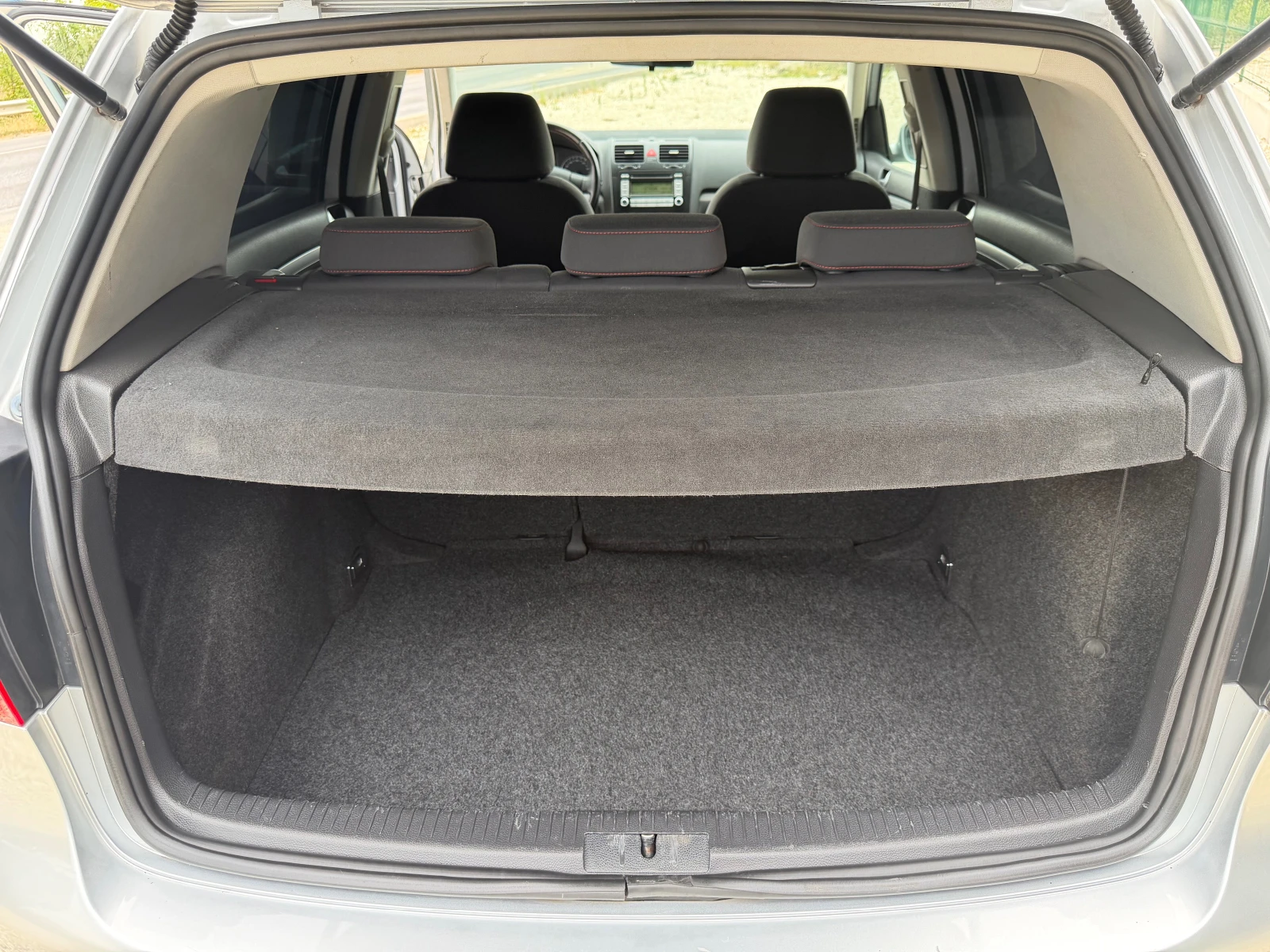 VW Golf 1.9TDi/105p.s-GOAL, снимка 14 - Автомобили и джипове - 55780490