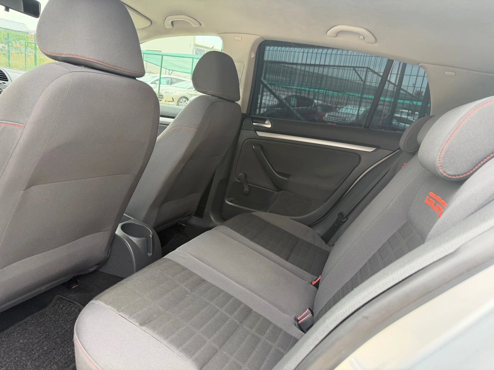 VW Golf 1.9TDi/105p.s-GOAL, снимка 11 - Автомобили и джипове - 55780490