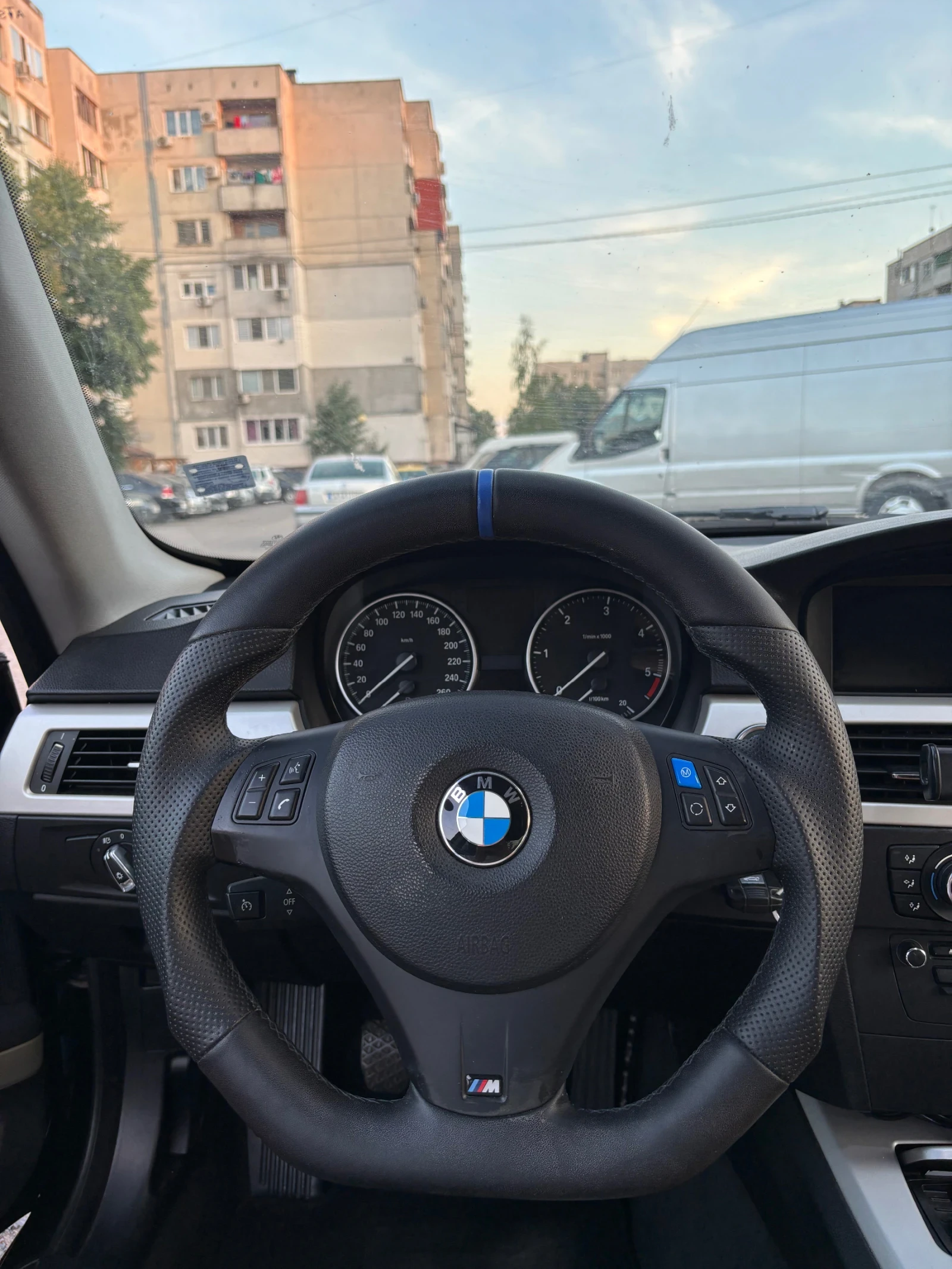 BMW 320 M Paket, Facelift,  , снимка 11 - Автомобили и джипове - 55880747