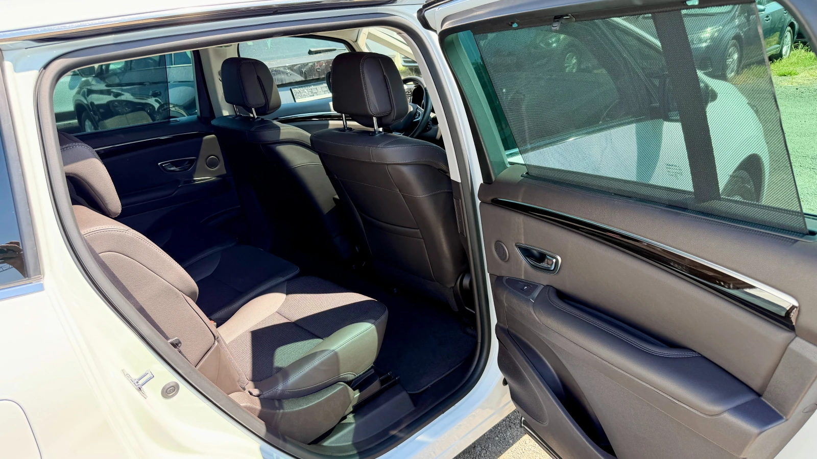 Renault Espace 1.6Dci Внос ШВЕЙЦАРИЯ! Масажи, LED, PDC, Камера, снимка 13 - Автомобили и джипове - 55901322