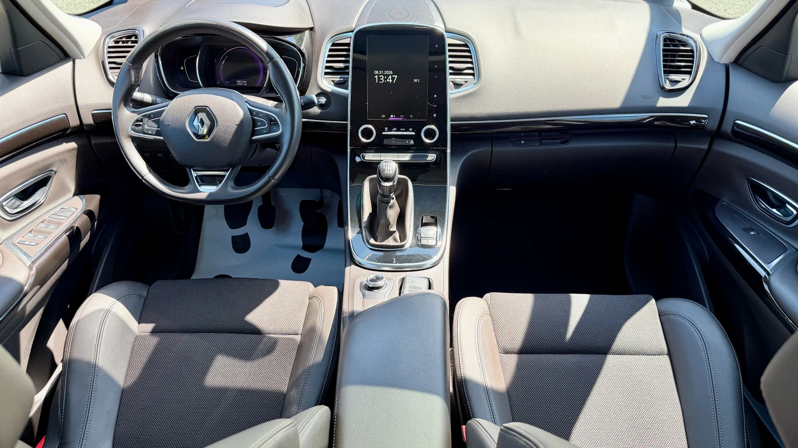 Renault Espace 1.6Dci Внос ШВЕЙЦАРИЯ! Масажи, LED, PDC, Камера, снимка 12 - Автомобили и джипове - 55901322