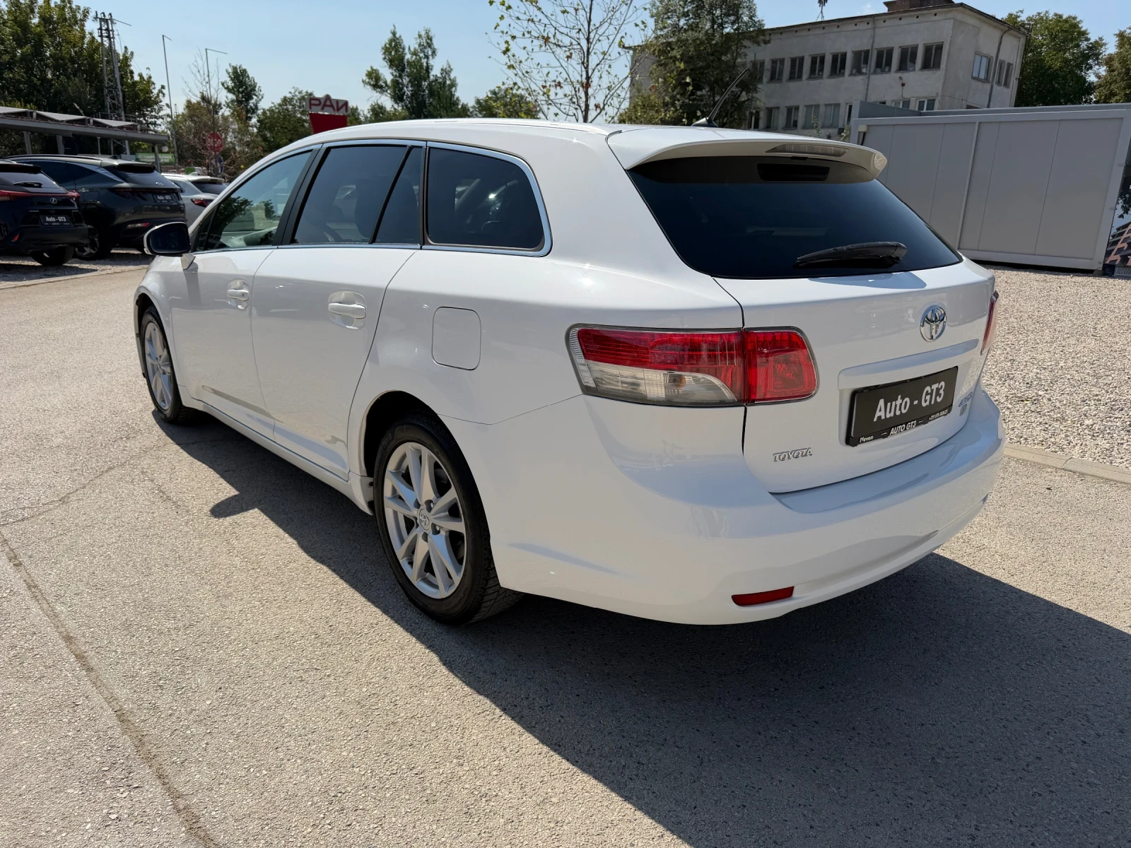 Toyota Avensis 2.0D4d 126�.� 6��. luxury NAVI ���� | Mobile.bg � ����������� 6