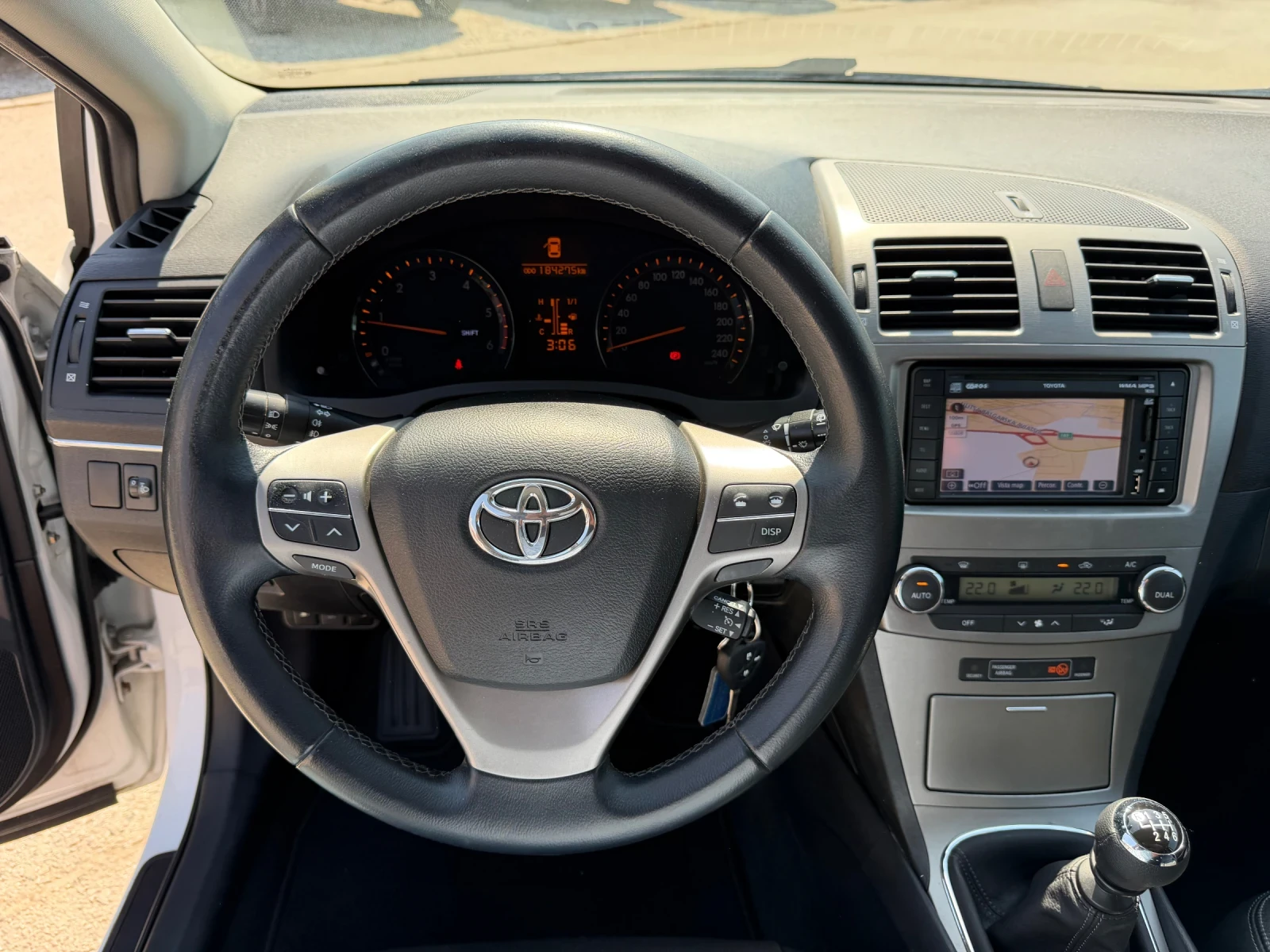 Toyota Avensis 2.0D4d 126�.� 6��. luxury NAVI ���� | Mobile.bg � ����������� 10