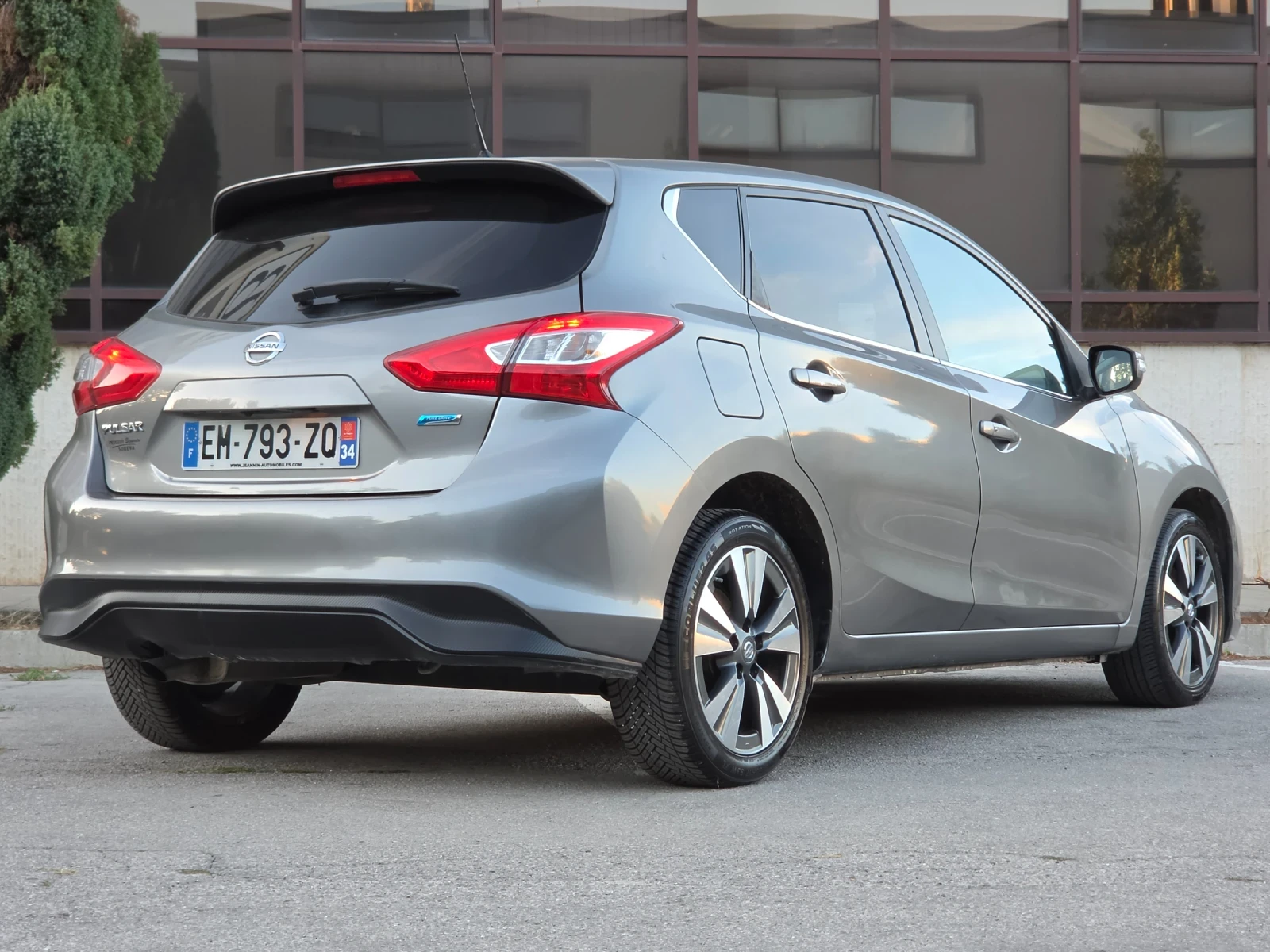 Nissan Pulsar 1.5dCi * EURO 6 * НАВИ * КАМЕРА * , снимка 4 - Автомобили и джипове - 56019657
