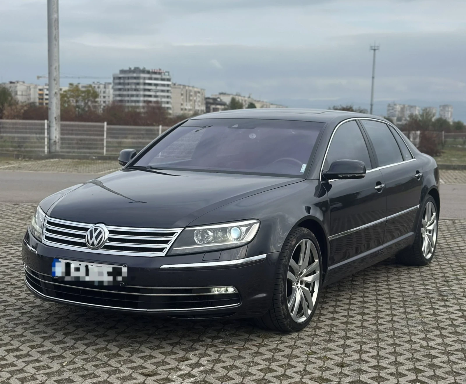 VW Phaeton Уникален, снимка 2 - Автомобили и джипове - 56056603