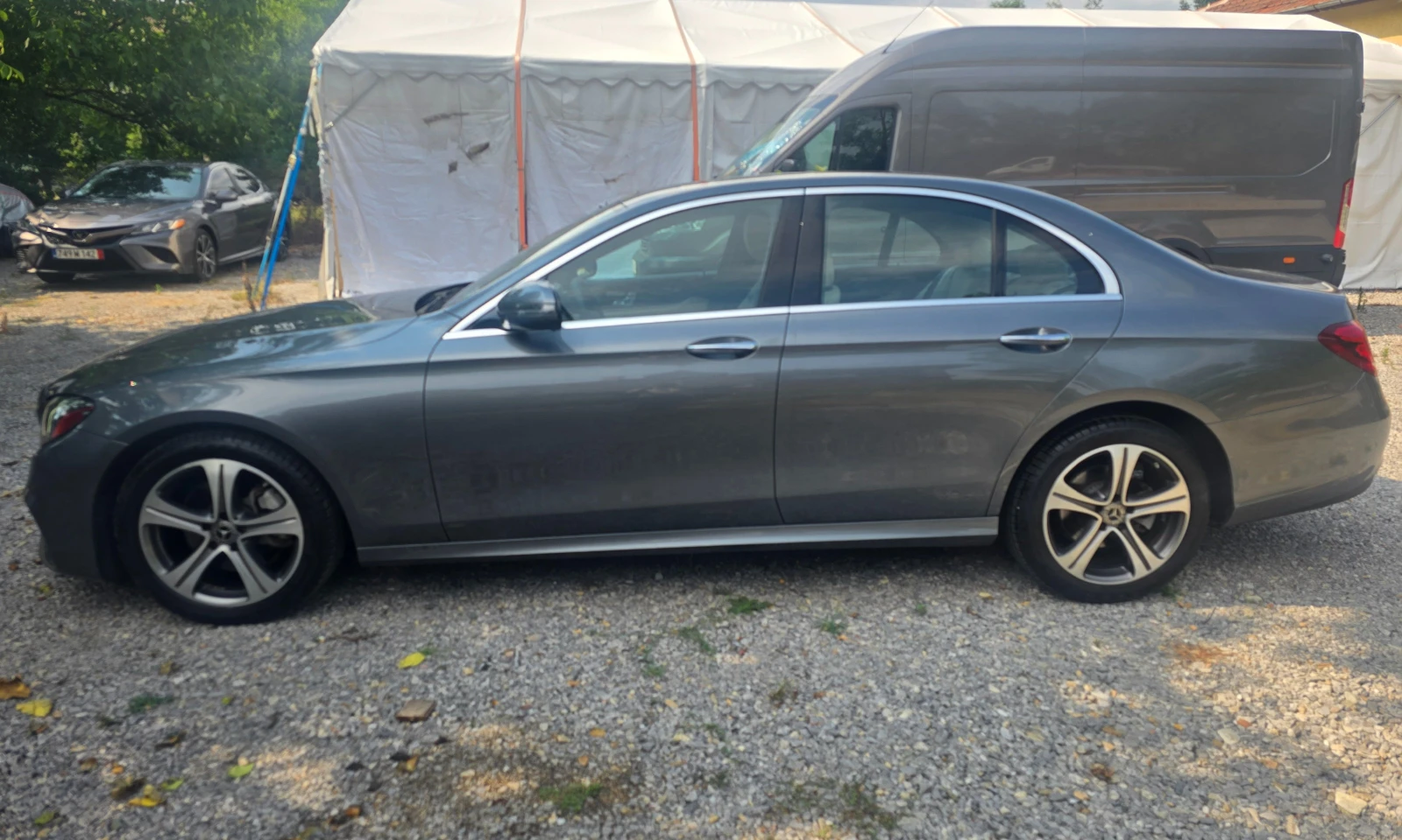 Mercedes-Benz E 300 4Matic, снимка 3 - Автомобили и джипове - 56241932