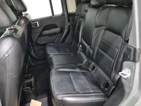 Jeep Gladiator OVERLAND CREW CAB SHORT BED | 2 KEYS | CARFAX, снимка 12