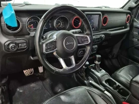 Jeep Gladiator OVERLAND CREW CAB SHORT BED | 2 KEYS | CARFAX, снимка 10