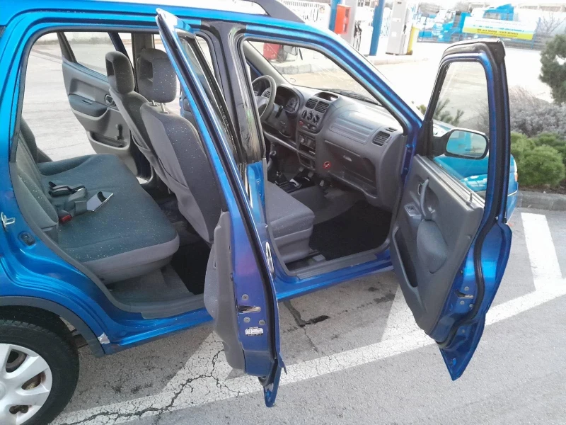 Suzuki Ignis 1.3i 4X4 KLIMATIK, снимка 7 - Автомобили и джипове - 47408322