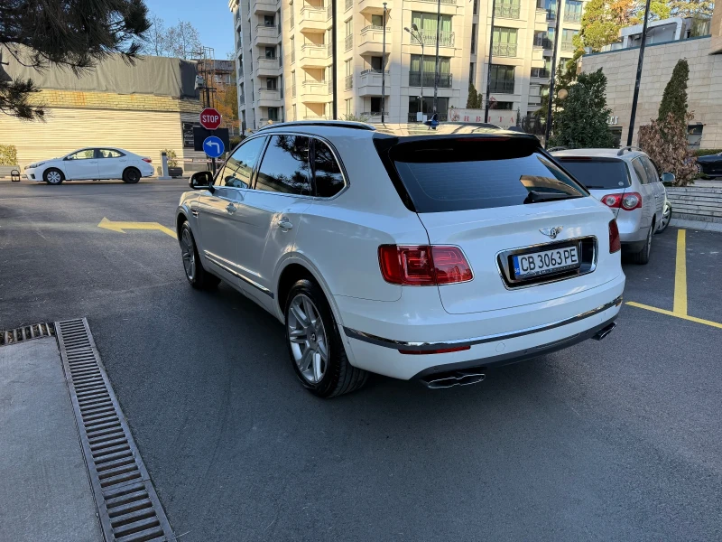 Bentley Bentayga Готов лизинг ! ! ! Първоначална Вноска, снимка 10 - Автомобили и джипове - 47949087