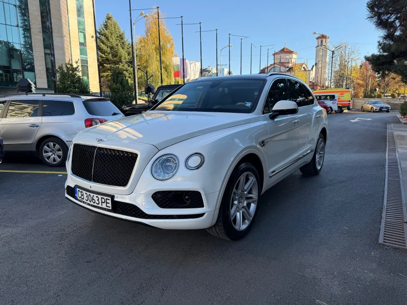 Bentley Bentayga Готов лизинг ! ! ! Първоначална Вноска, снимка 2 - Автомобили и джипове - 47949087