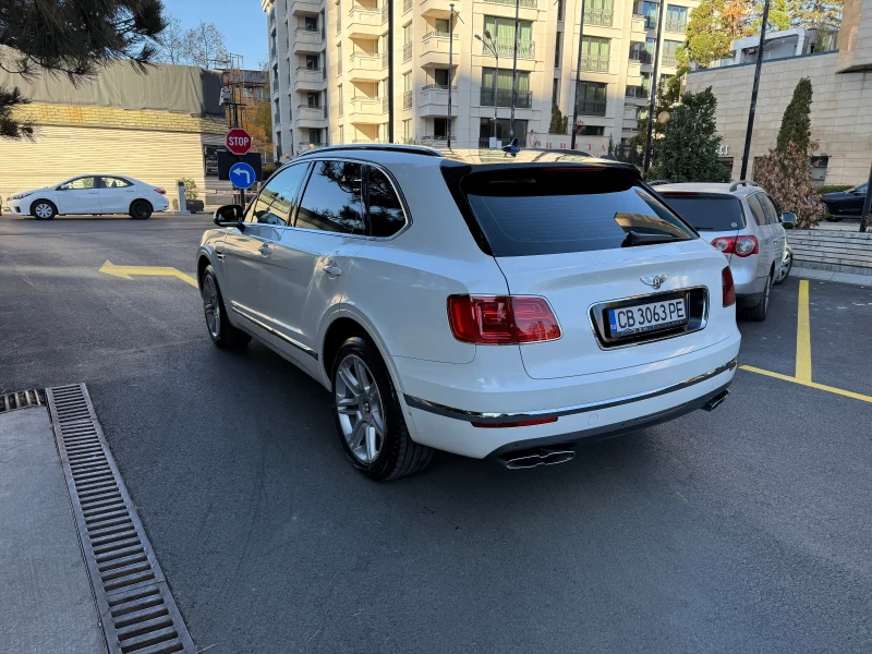 Bentley Bentayga Готов лизинг ! ! ! Първоначална Вноска, снимка 9 - Автомобили и джипове - 47949087