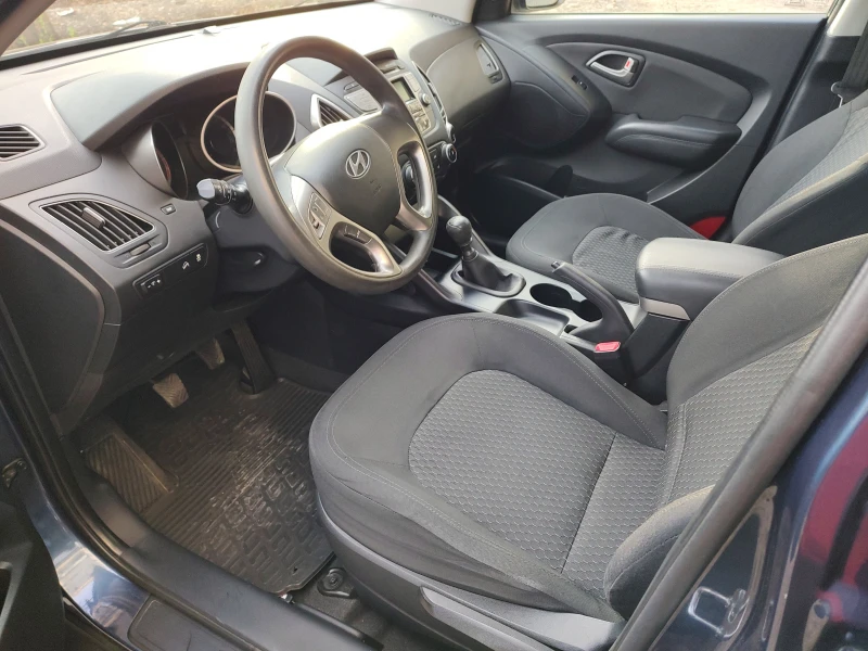 Hyundai IX35 2.0d 136hp, снимка 16 - Автомобили и джипове - 48271225