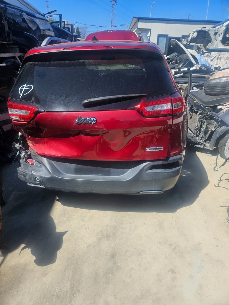 Jeep Cherokee 2.4L, снимка 4 - Автомобили и джипове - 50065029