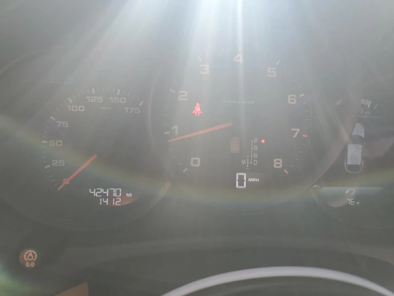 Porsche Macan РЕАЛНИ КМ ! ПЕРФЕКТНА, снимка 11 - Автомобили и джипове - 53135608