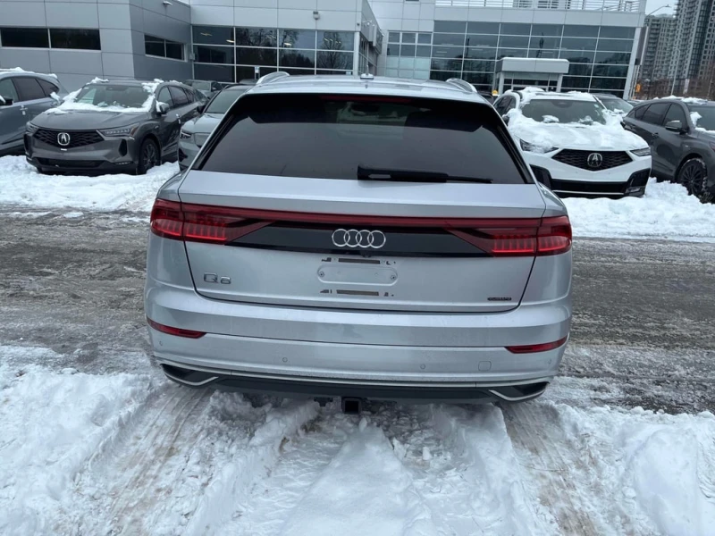 Audi Q8 * Technik * CARFAX * БЕЗ ПЪРВОНАЧАЛНА ВНОСКА, снимка 4 - Автомобили и джипове - 53156745